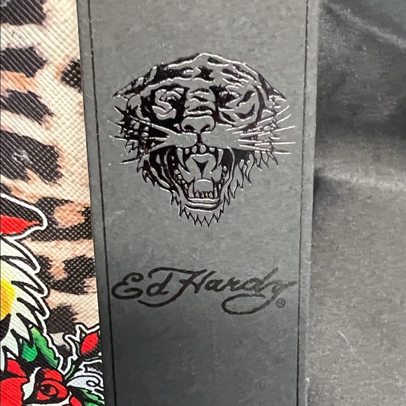Ed Hardy | Iconic Tiger Rose Shoulder Bag w/ Crossbody Strap - Picture 3 of 16
